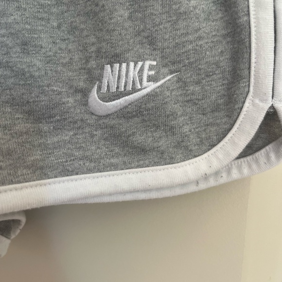 Nike Gray Lounge Soft Terry Drawstring Pocket Shorts Small - Picture 2 of 4